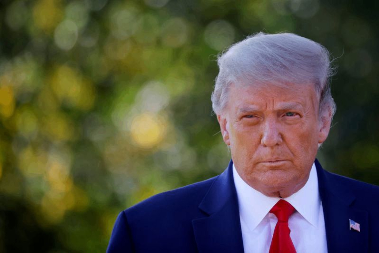 TRUMP EST "FATIGUÉ MAIS DE BONNE HUMEUR", DIT SON MÉDECIN