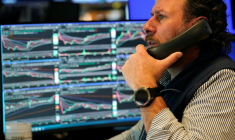 Un opérateur à la Bourse de New York, le 25 février 2026 ( AFP / TIMOTHY A. CLARY )