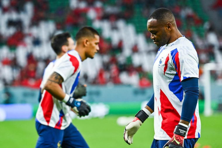 Mandanda est « humain » : il a déjà souhaité que Lloris « se rate »