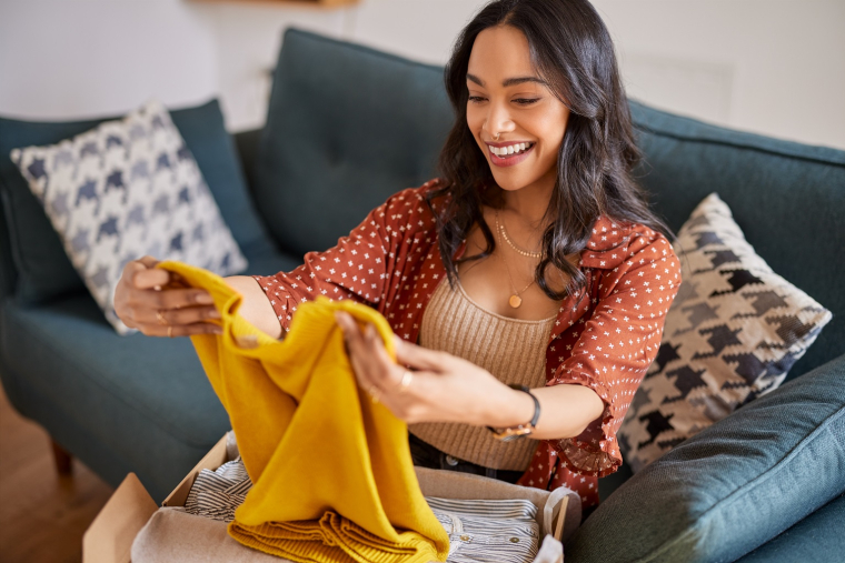 Les clients jouent un rôle essentiel dans la transformation de la mode vers une consommation plus réfléchie. (crédit : Adobe Stock)