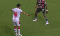 Au Brésil, un joueur est averti pour un dribble