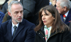 Emmanuel Grégoire et Anne Hidalgo, le 26 mars 2026 à Paris ( AFP / Ludovic MARIN )