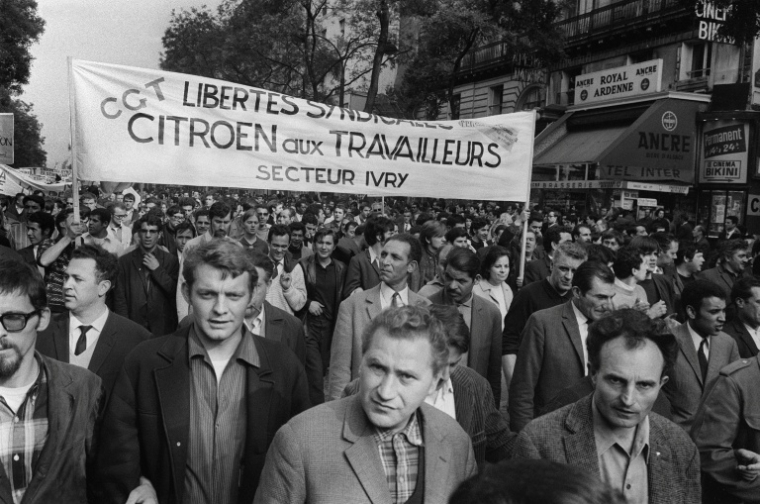 Des ouvriers de l'usine Citroën Ivry participent à une grande manifestation à l'appel de la CGT, le 29 mai 1968 à Paris, durant le mouvement de mai 1968 et la grève générale ( AFP / JACQUES MARIE )