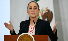 La présidente du Mexique Claudia Sheinbaum, lors de sa conférence de presse quotidienne, au Palais national de Mexico, le 6 avril 2026. ( AFP / YURI CORTEZ )