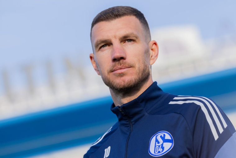 Edin Džeko n'ira pas à Paris et rejoint la D2 allemande