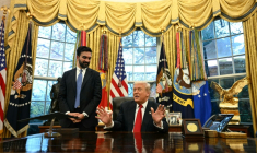 Le président américain Donald Trump rencontre le maire démocrate de New York Zohran Mamdani à la Maison Blanche, le 21 novembre 2025. ( AFP / Jim WATSON )