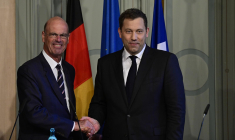 Eric Lombard et son homologue allemand Lars Klingbeil le 16 juillet à Genshagen, au sud de Berlin. (  / John MACDOUGALL )