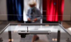 FRANCE/RÉGIONALES: DERNIERS AJUSTEMENTS AVANT UN SECOND TOUR DÉCISIF