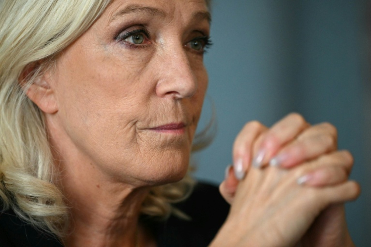 La candidate RN à la présidentielle, Marine Le Pen, le 12 octobre 2026 à Moissac, dans le Tarn-et-Garonne ( AFP / Lionel BONAVENTURE )