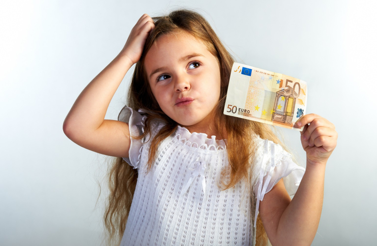 Enfants et argent : pourquoi leur mettre des limites ?