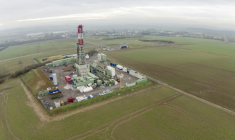 Le site de forage du projet REGALOR II, piloté par Française de l’Énergie, le 23 janvier 2026 à Pontpierre, en Moselle ( AFP / Jean-Christophe VERHAEGEN )