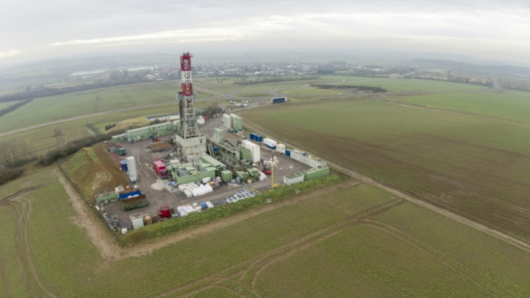 Le site de forage du projet REGALOR II, piloté par Française de l’Énergie, le 23 janvier 2026 à Pontpierre, en Moselle ( AFP / Jean-Christophe VERHAEGEN )