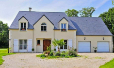 Le Conseil constitutionnel pourrait revenir sur la loi qui pénalise la détention de sa résidence principale via une SCI aux yeux de l'IFI. (© DR)