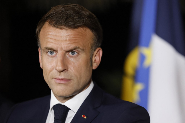 ( POOL / LUDOVIC MARIN )