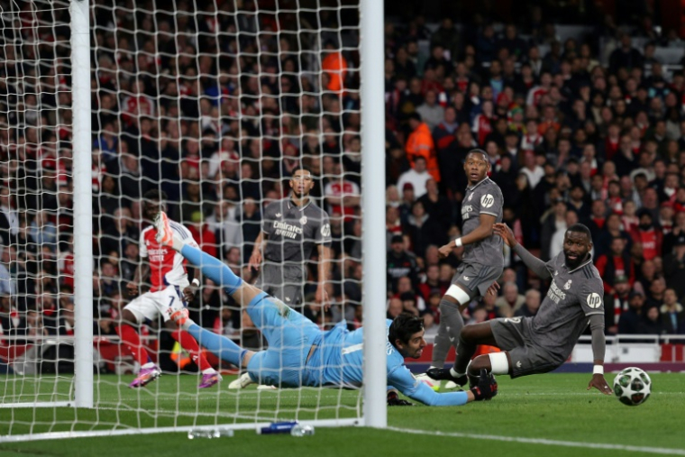 Le gardien du Real Madrid Thibaut Courtois lors de la défaite 3-0 face à Arsenal en quart de finale aller de la Ligue des champions, le 8 avril 2025 à Londres ( AFP / Adrian Dennis )