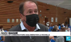 Covid-19 en France : un Français sur deux est désormais complètement vacciné