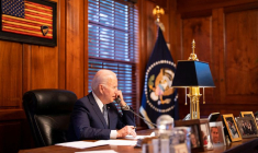 BIDEN S'ENTRETIENT AVEC POUTINE SUR FOND DE CRISE UKRAINIENNE