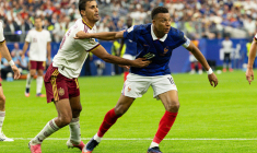 Pour les Bleus, une nouvelle leçon d'Espagnols