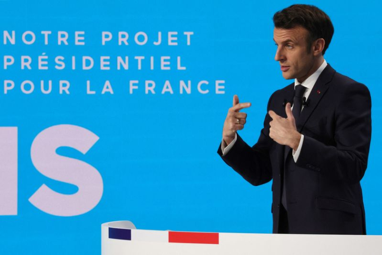 MACRON DIT VOULOIR PORTER PROGRESSIVEMENT À 65 ANS L'ÂGE DE LA RETRAITE