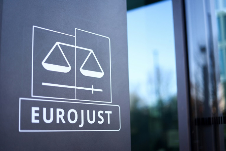 Le groupe de hackers est responsable de multiples attaques visant des infrastructures importantes telles que des fournisseurs d'électricité et des transports publics en Europe, selon les agences européennes ( AFP / Kenzo TRIBOUILLARD )