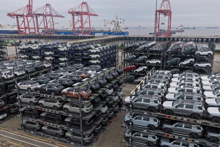 Des voitures dans le port de Suzhou, en Chine. (illustration) ( CN-STR / - )
