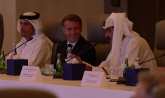 Macron et l'émir du Qatar participent au sommet sur les fonds souverains à Doha