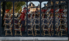 L'ENDETTEMENT DES ENTREPRISES RISQUE DE FREINER LA REPRISE, DIT BNP PARIBAS