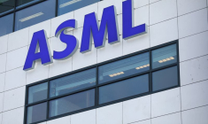 Le logo d'ASML au siège de la société à Eindhoven