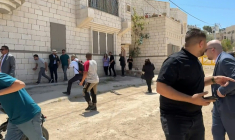 Des diplomates étrangers font l'objet de tirs de sommation de l'armée israélienne lors d'une visite à Jénine, en Cisjordanie occupée, le 21 mai 2025. ( AFPTV / Mohammad Ateeq )