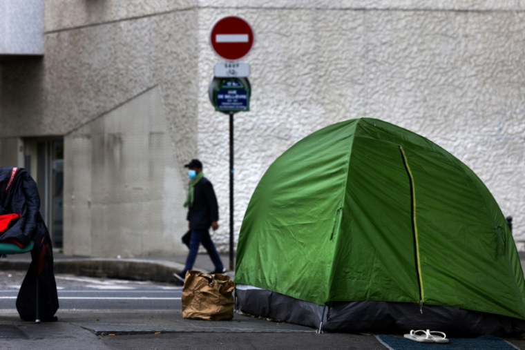 Le collectif Les Morts de la Rue dénonce un "record effroyable" de SDF décédés en 2024 ( AFP / JOEL SAGET )