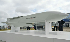 Un missile de croisière Scalp, le 22 juillet 2024 au salon aéronautique de Farnborough, à l'ouest de Londres ( AFP / JUSTIN TALLIS )