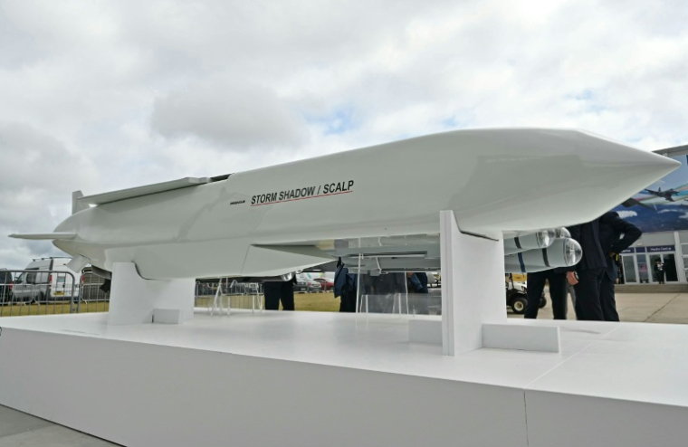 Un missile de croisière Scalp, le 22 juillet 2024 au salon aéronautique de Farnborough, à l'ouest de Londres ( AFP / JUSTIN TALLIS )