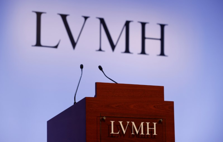 LVMH DÉMENT VOULOIR ACHETER DES ACTIONS TIFFANY