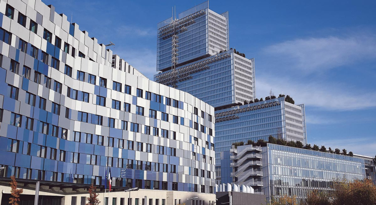 Les audiences d'adjudication sont publiques. À Paris, elles ont lieu le jeudi à 14 heures, au nouveau Palais de justice, dans le quartier Clichy-Batignolles. (© DR)