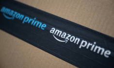 Amazon affronte dès lundi un procès aux Etats-Unis, qui doit déterminer si le géant du commerce électronique a déployé ou non des astuces illégales pour contraindre des millions de clients à s'abonner à son service payant Prime et rendre la résiliation quasi impossible ( AFP / MARCO BERTORELLO )