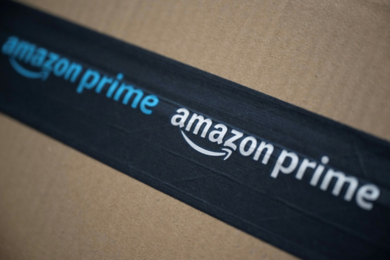 Amazon affronte dès lundi un procès aux Etats-Unis, qui doit déterminer si le géant du commerce électronique a déployé ou non des astuces illégales pour contraindre des millions de clients à s'abonner à son service payant Prime et rendre la résiliation quasi impossible ( AFP / MARCO BERTORELLO )