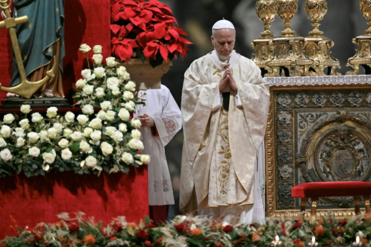 Le pape Léon XIV célèbre la messe de Noël à la basilique Saint-Pierre au Vatican, le 25 décembre 2025 ( AFP / Tiziana FABI )