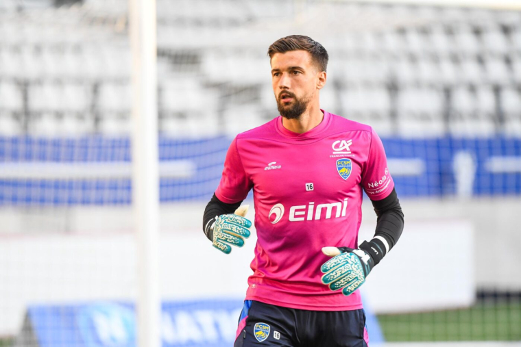 Le procès de Baptiste Valette pour viol aggravé débute