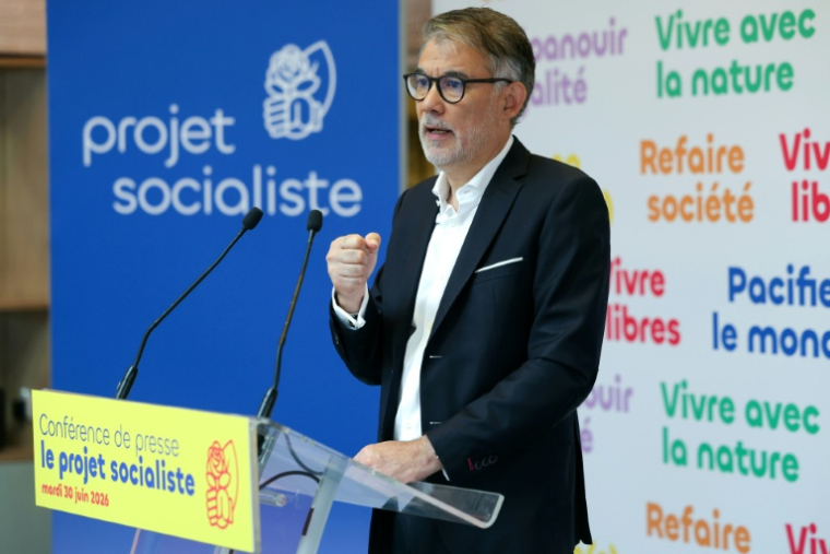 Olivier Faure donne une conférence de presse, le 30 juin 2026 à Paris ( AFP / Thomas SAMSON )