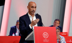 Luis Rubiales lors d'une réunion de la fédération espagnole