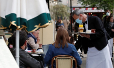 COUP D'ENVOI DU "PASS SANITAIRE" DANS LES LIEUX PUBLICS EN FRANCE