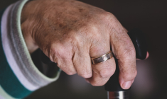 Par erreur, un habitant de Dordogne a été déclaré décédé à cause d'un homonyme ce qui a provoqué la suspension du versement de sa pension de retraite. Photo d'illustration. (Alexas_Fotos / Pixabay)