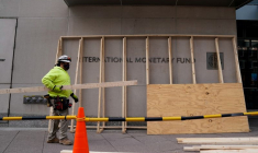 USA: L'EMPLOI A REBONDI UN PEU MOINS QUE PRÉVU EN JANVIER