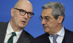 Les ministres Roland Lescure et Serge Papin, à Paris, le 27 mars 2026 ( AFP / LUDOVIC MARIN )