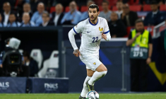 Theo Hernandez met-il en jeu sa carrière avec les Bleus ?