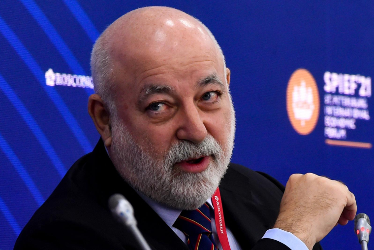 Viktor Vekselberg, actionnaire du groupe industriel suisse Oerlikon, lors d'une conférence à Saint-Pétersbourg, le 3 juin 2021. ( AFP / OLGA MALTSEVA )