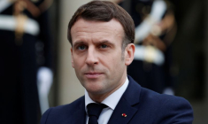 VACCINS: L'EUROPE DOIT FAIRE PREUVE DE PLUS D'EFFICACITÉ, DIT MACRON