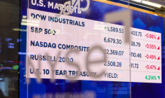 Un écran à la Bourse de New York le 18 mars 2026 ( AFP / ANGELA WEISS )