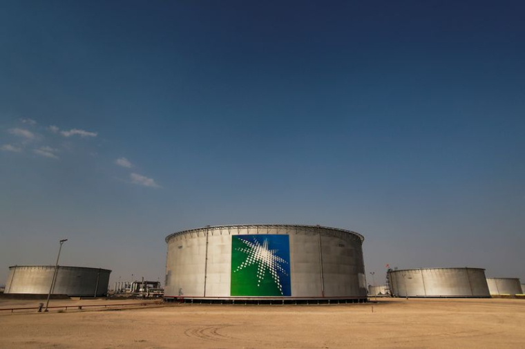 ARAMCO RÉDUIT SES INVESTISSEMENTS APRÈS UN RECUL DE 44,4% DES RÉSULTATS 2020