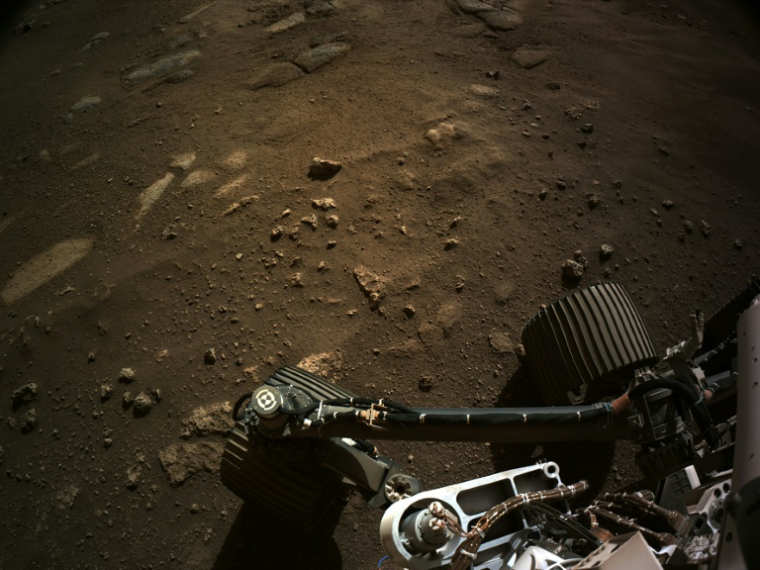 Image fournie par la Nasa montrant le rover Perseverance sur la planète Mars le 21 février 2021 ( NASA/JPL-CALTECH / Handout )